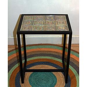 BOUT DE CANAPE EN MARQUETERIE DE PAPIER